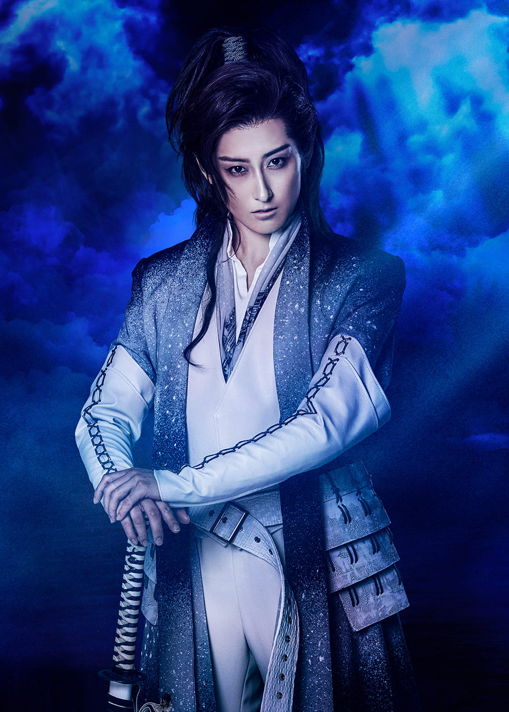 Amazon.co.jp: HiGH&LOW THE 戦国(Blu-ray Disc2枚組)(初回生産